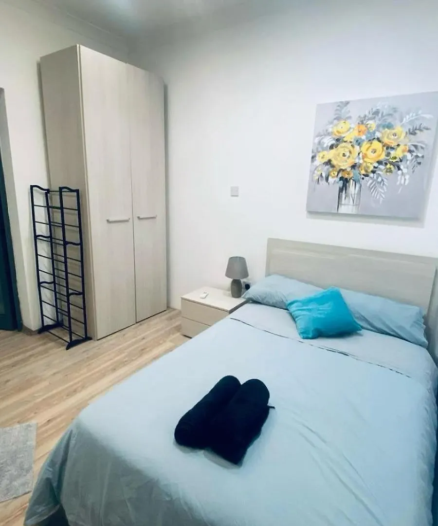 Cozy Apartment With 2 Bedroom In A Central Location Saint Julian's